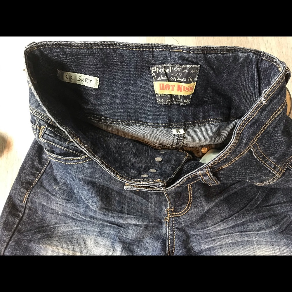 CiCi High Rise Shorts - Picture 4 of 5